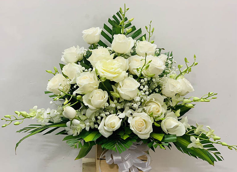 Cách cắm lẵng hoa đám tang