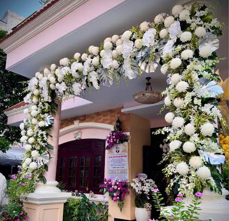 Cắm hoa đám tang